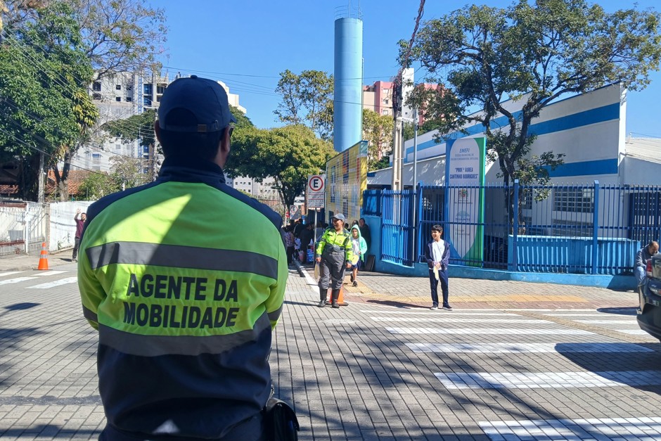 Operação Volta às Aulas promove trânsito seguro