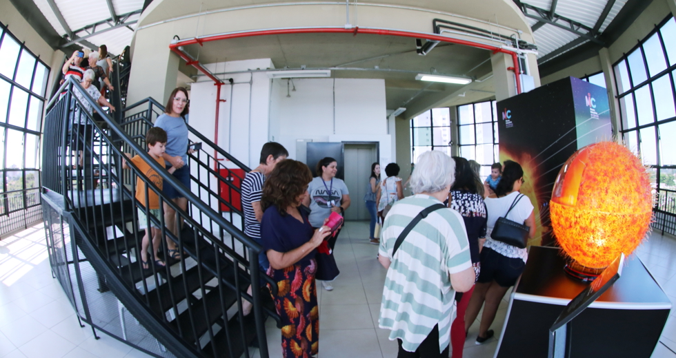 idosos-visitam-museu-interativo-de-ciencias-mic-fotosadenir-brittopmsjc-0903_52737034660_o.jpg