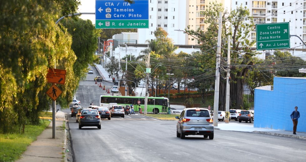 Cruzamento das Avenidas Nelson D’Avila com Deputado Benedito Matarazzo. Foto: Claudio Vieira/PMSJC 04-10-2022 