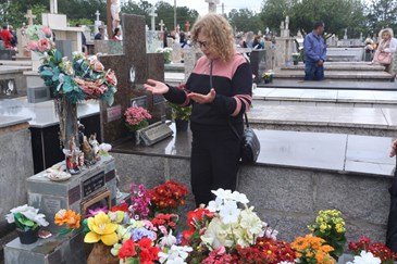 Cemitérios públicos têm atendimento especial no Dia de Finados