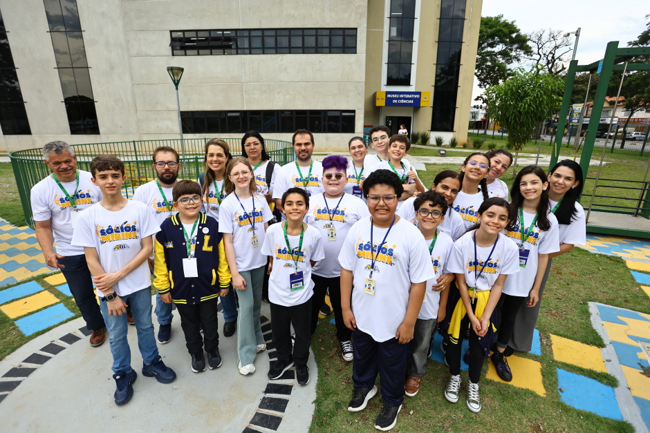 Projeto Sócios-Mirins visita o MIC. Foto: Claudio Vieira/PMSJC 05-11-2025 