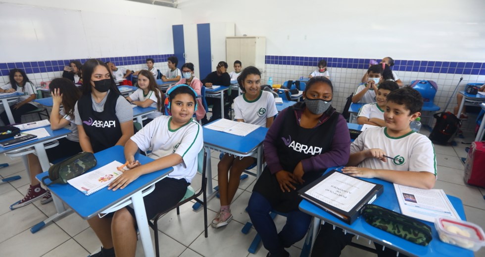 Profissionais de Apoio na Educação Especial. Foto: Claudio Vieira/PMSJC 17-11-2022  