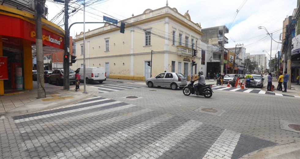 Obras na Rua XV de Novembro. Foto: Claudio Vieira/PMSJC 24-11-2022