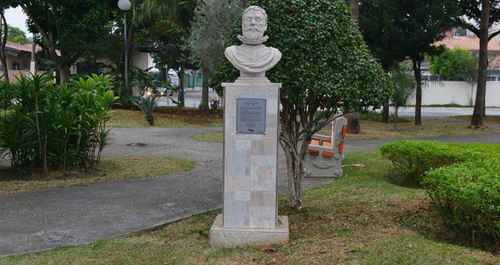 Entrega do Busto de Camões  praça Nossa Senhora de Fátima  10 06 2018