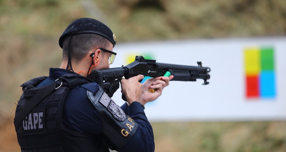 Entrega de armas para a GCM no Centro de Treinamento da Guarda na região norte. Foto: Claudio Vieira/PMSJC 30-03-2023 