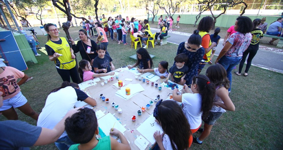 Programa Brincando nas Ferias no Poliesportivo da Vila Tesouro. Foto: Claudio Vieira/PMSJC. 16-07-2018