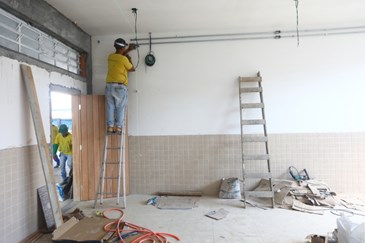 Modernização em escola emociona antigos funcionários - Emefi Veronese. Foto: Claudio Vieira/PMSJC 20-09-2023