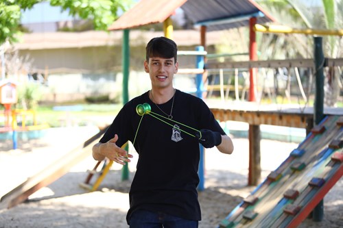 Campeão de ioiô leva o nome de São José pelo mundo afora