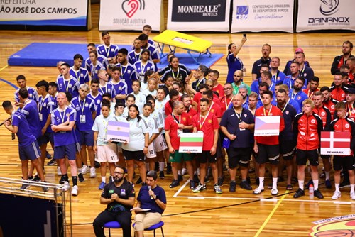 Ele treina a seleção brasileira de futsal Down e hoje é campeão mundial -  17/05/2021 - UOL ECOA