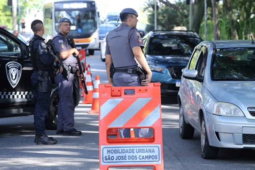 Bloqueio de Verificação na Avenida Olivo Gomes - Região Norte.