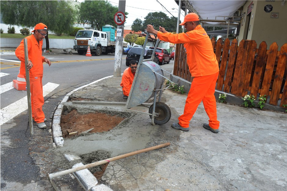 Implantação das Rampas de Acessibilidade nas Proximidades do Sesi   Av Cidade Jardim  16 08 2018