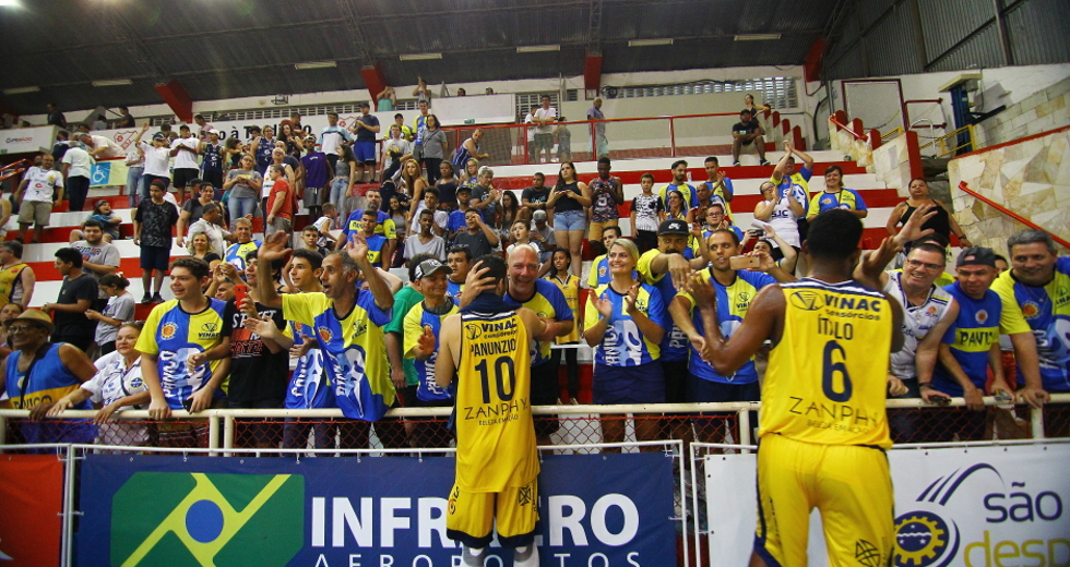 liga_ouro_basquete-80-claudio_vieira.jpg