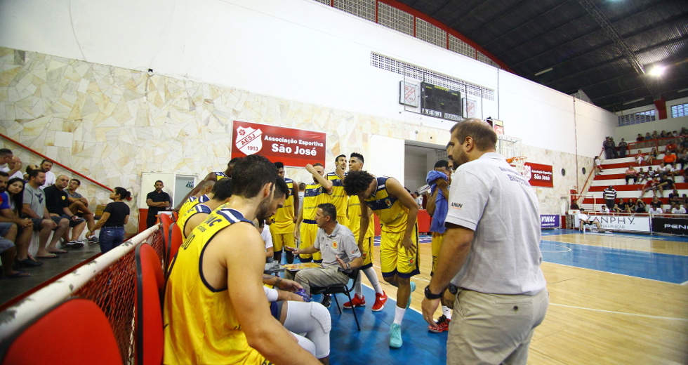 liga_ouro_basquete_20-claudio_vieira.jpg