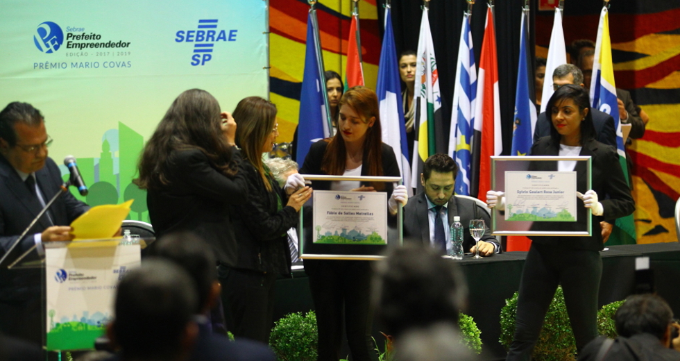 cv__2067-claudio_vieira.jpg