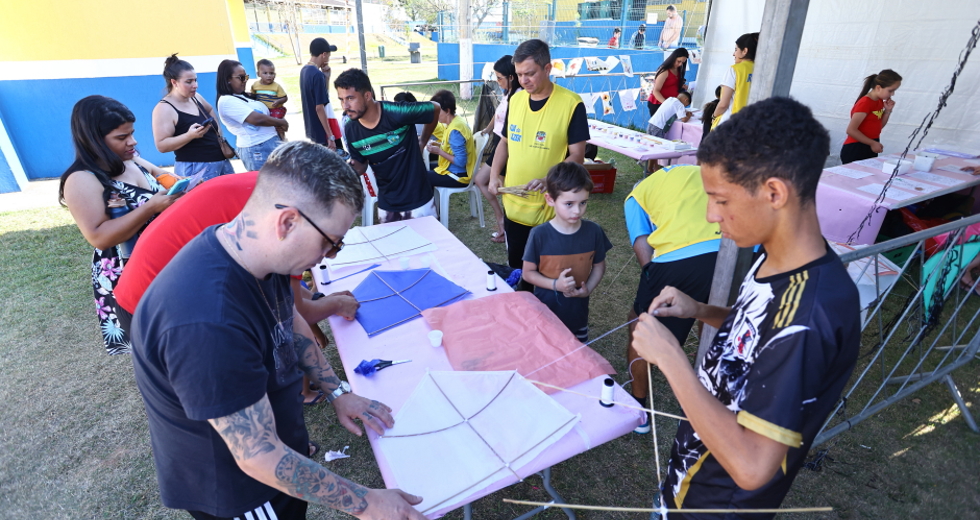 Conexão Juventude no Poliesportivo no Poliesportivo Altos de Santana. Foto: Claudio Vieira/PMSJC 14-09-2025