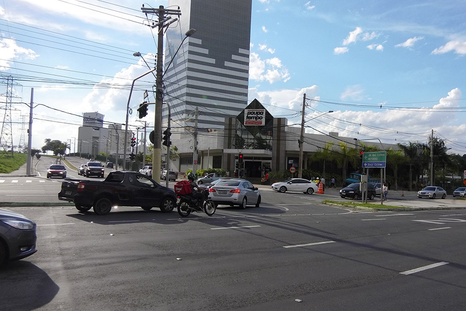 retornos-e-saidas-em-frente-ao-extra-30-05-2019-lucas-cabral-13.jpg