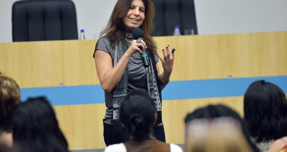 Dra. juiza  Tereza Cristina Cabral Santana Rodrigues dos Santos 