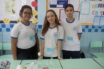 Com supervisão dos professores e agentes educacionais, alunos do 4º ao 9º ano organizaram atividades especiais para a Feira de Ciências