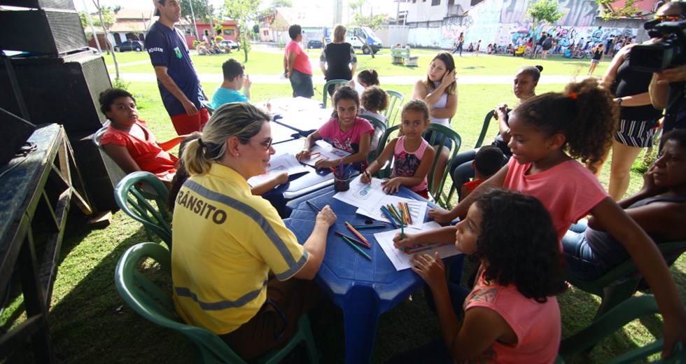 Programa São José Criança bairro Jardim Itapuã na região leste. Foto: Claudio Vieira/PMSJC. 12-10-2016