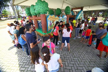 Programa São José Criança bairro Jardim Aquarius na região oeste. Foto: Claudio Vieira/PMSJC. 12-10-2016