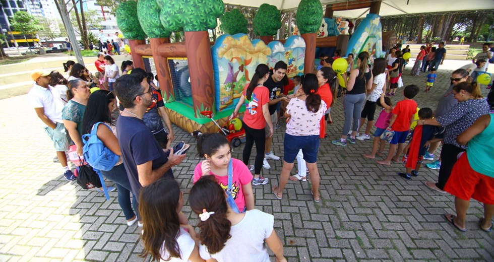 Programa São José Criança bairro Jardim Aquarius na região oeste. Foto: Claudio Vieira/PMSJC. 12-10-2016