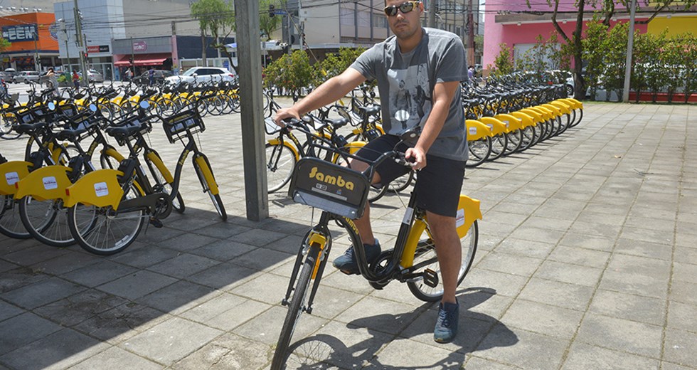 O mecânico Danilo Diniz, para quem as bikes compartilhadas vão melhorar a qualidade de vida