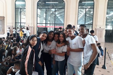Alunos e professores da Unidade Jardim Paulista que compõem a fanfarra da Fundhas tiveram dia de aprendizado na Sala São Paulo, sede da Osesp. 