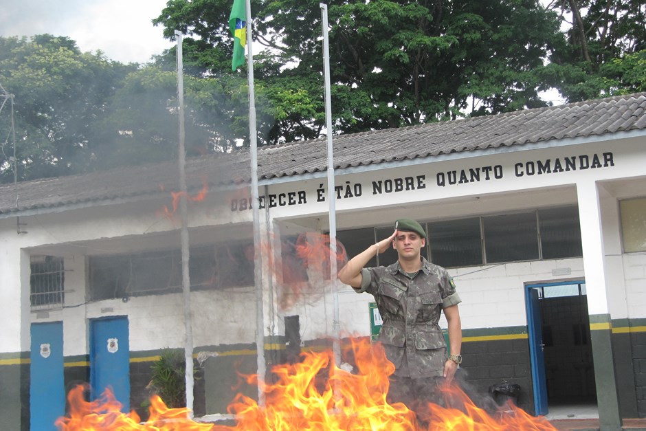 Emef Prof. Waldemar Ramos, localizada no bairro Vista Verde, região leste de São José dos Campos, receberá no dia 19 de novembro, às 11h, a Cerimônia de incineração da Bandeira Nacional