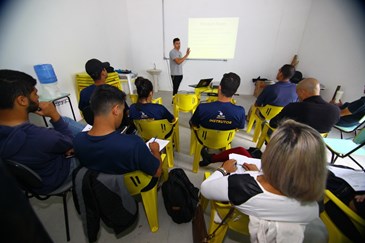 A Prefeitura e o São José Desportivo promovem um curso para os monitores de esportes radicais do Parque Alberto Simões. Foto: Claudio Vieira/PMSJC. 19-11-2018