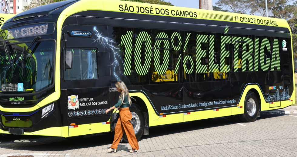 Novos Ônibus Elétricos. Foto: Claudio Vieira/PMSJC 01-10-2025 