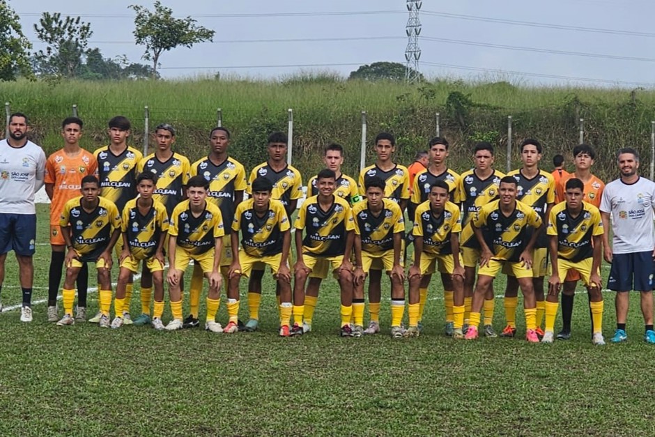 A equipe sub-15 é destaque na Copa Ouro: ficou em primeiro em seu grupo, com 3 vitórias e 1 empate em 5 jogos