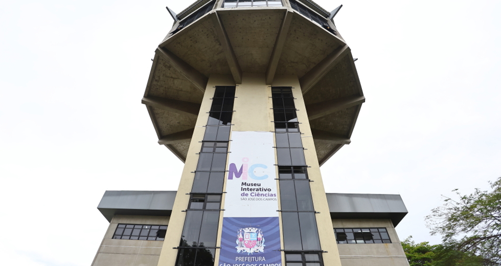 Projeto Sócios-Mirins visita o MIC. Foto: Claudio Vieira/PMSJC 05-11-2025 