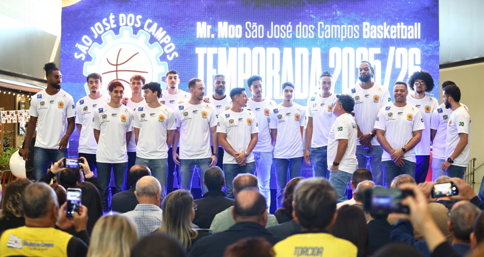 Apresentação do time de basquete masculino. Foto: Claudio Vieira/PMSJC 22-07-2025