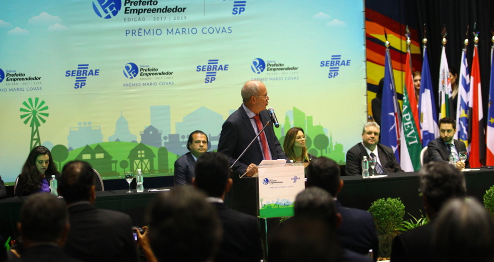 cv__2032-claudio_vieira.jpg