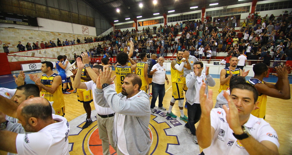 cv__1600-claudio_vieira.jpg