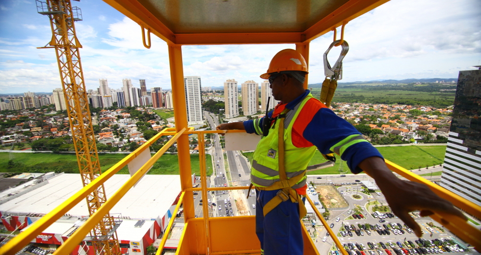 cv__8403_claudio_vieira.jpg