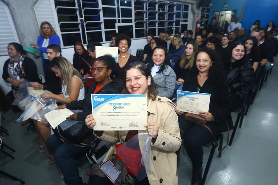 São 70 vagas para certificação de Cuidador de Idoso e Recepcionista 