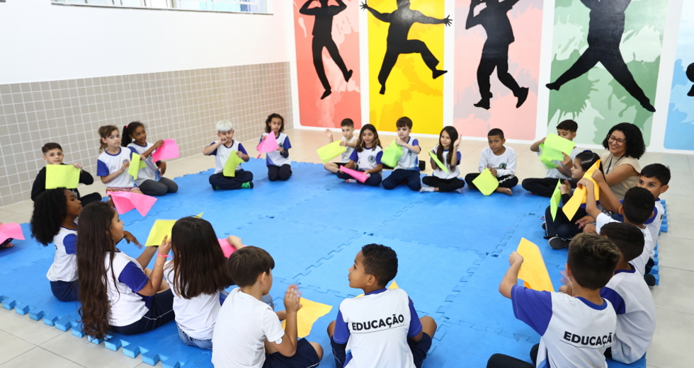 Anúncios das novidades na Educação e certificação 5.0 Emefi Ronconi no Jardim Jussara. Foto: Claudio Vieira/PMSJC 03-09-2025 