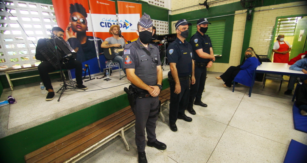 cv__8660_claudio_vieira.jpg