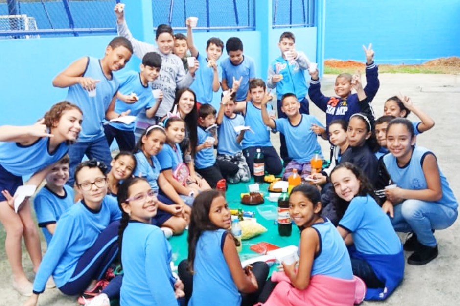 Estudantes do 1º ao 9º ano da Emef Elizabete de Paula Honorato recebem alunos da Educação Infantil