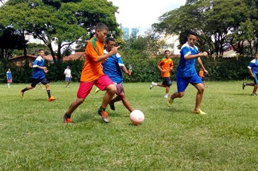 Crianças e adolescentes da Fundhas se destacam em atividades esportivas durante o ano. 