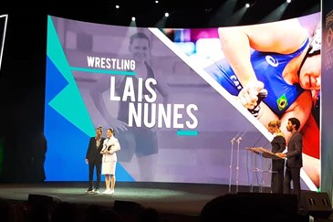 Laís Nunes - premiação do COB