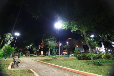 Nova iluminação de Led na Praça Ascânio Brandão Jardim São Dimas e na Avenida Cassiano Ricardo no Jardim Aquarius. Foto: Claudio Vieira/PMSJC. 18-02-2019
