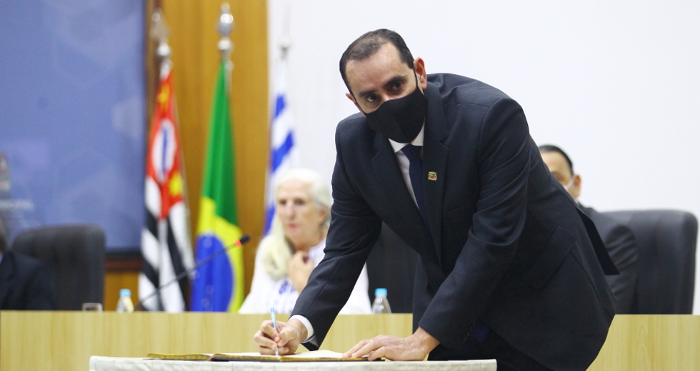 cv__4260_claudio_vieira.jpg