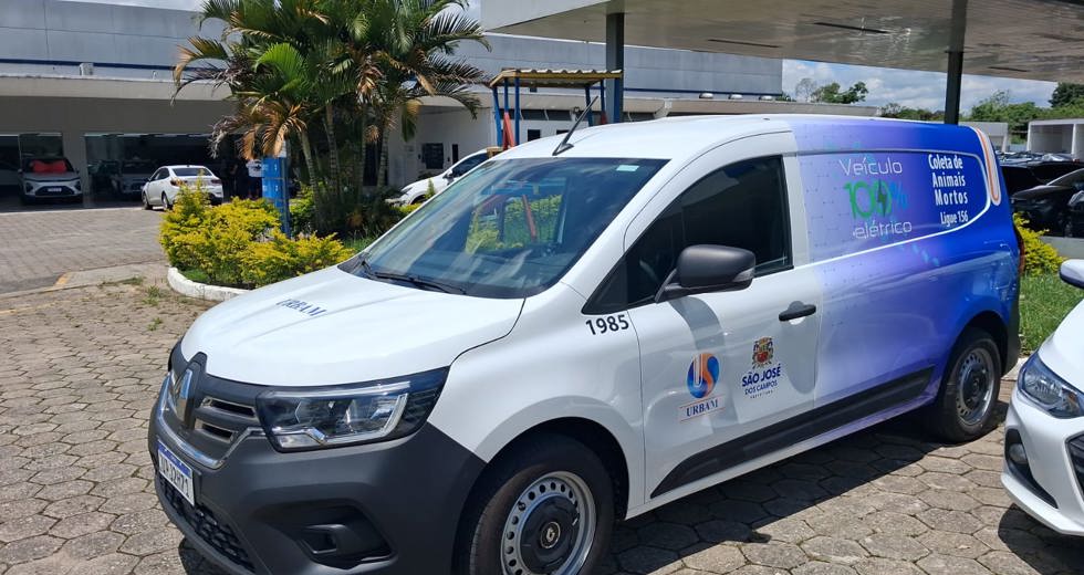 Novo carro é movido por meio da energia gerada pela queima do biogás, que vem dos resíduos aterrados na Estação de Tratamento de Resíduos Sólidos