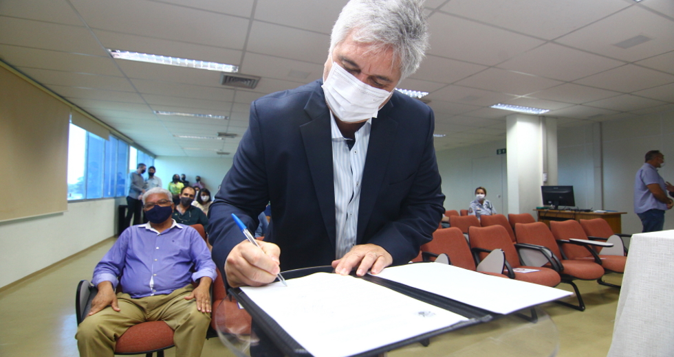 cv__7104_claudio_vieira.jpg