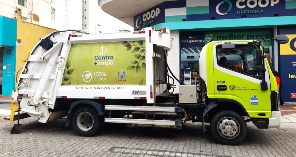 Caminhão de coleta de lixo orgânico