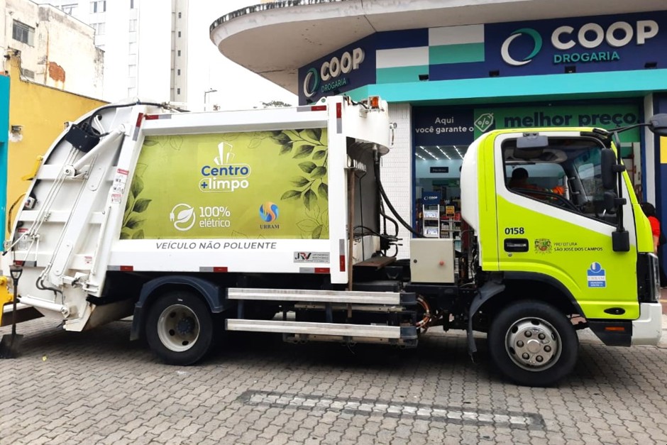 Caminhão de coleta de lixo orgânico