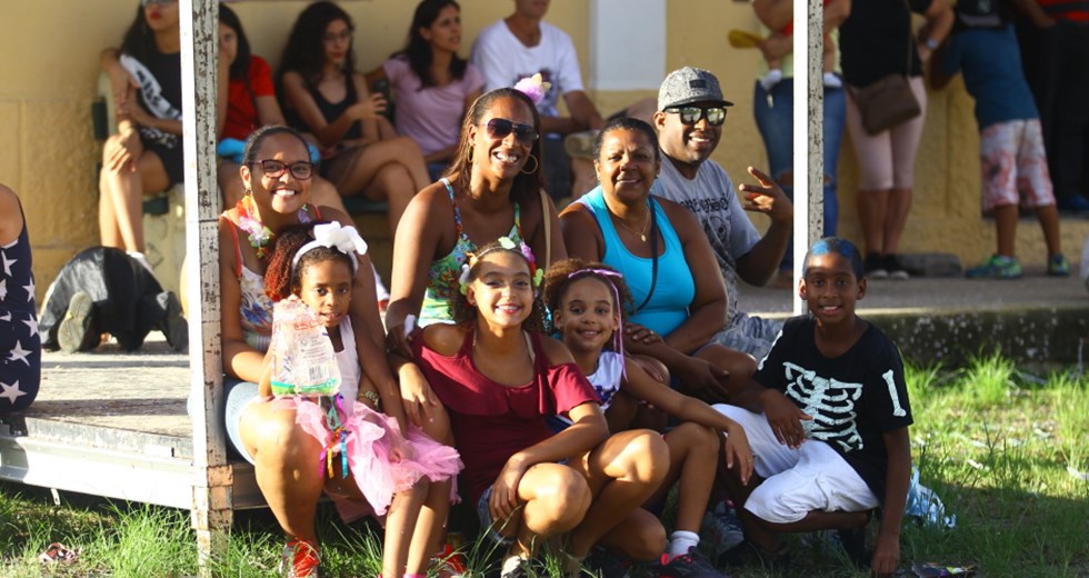 Carnaval no Distrito de Eugênio de Melo - Glauce e grupo Nossa Raiz. Foto: Claudio Vieira/PMSJC. 04-03-2019