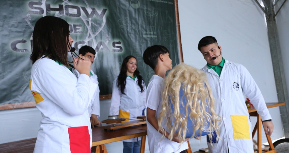 mic186adenirbritto.jpg